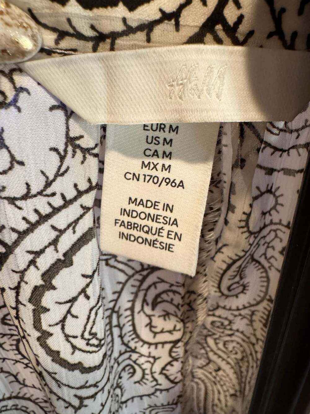 H&M Paisley Print Long Sleeve Frill-Trimmed Blouse Size Medium - Picture 2 of 11